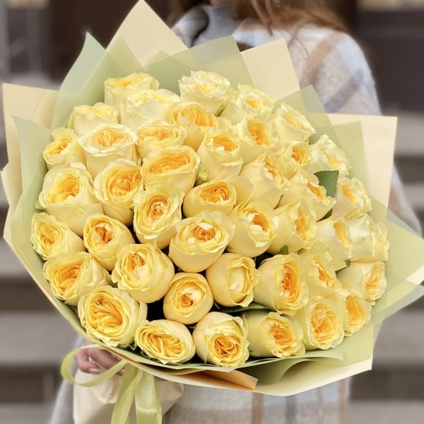 51 пионовидная лимонная роза Баттеркап 40 см